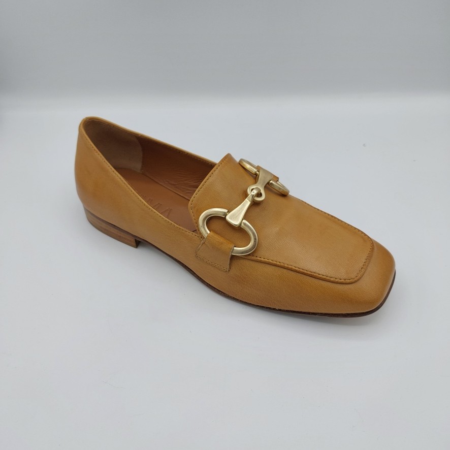 Donna Valecchi Calzature | Mocassino Anima In Pelle Beige Con Fibbia Oro Opaco